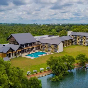 https://amora-lagoon-hotel.negombohotels.net